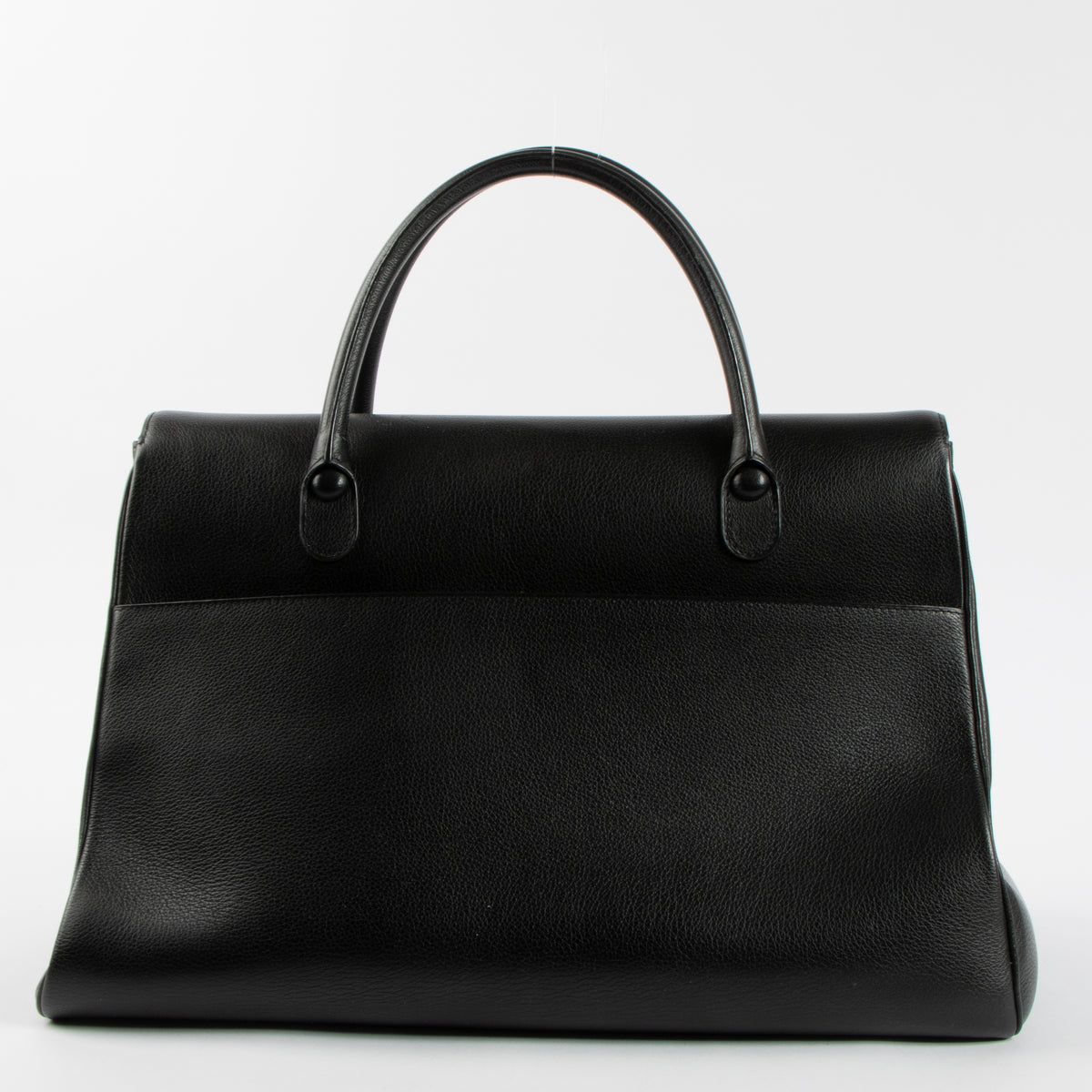 Shop the 100% authentic Delvaux Black Sellier Brillant GM Double Poignee Bag second hand on Labellov.com!
