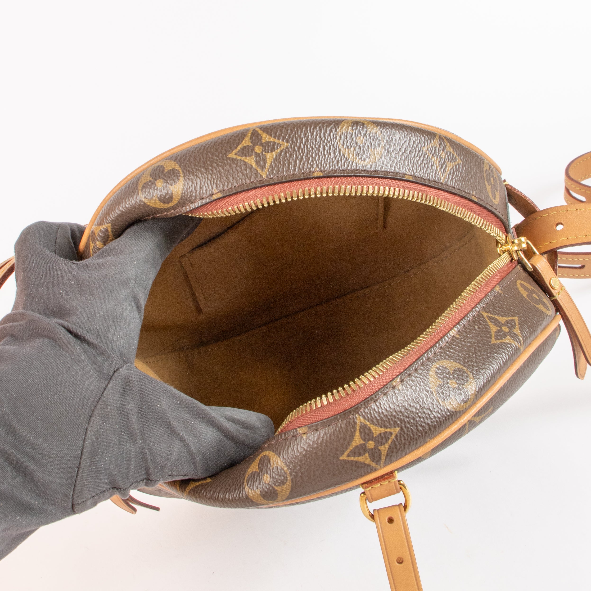 Louis Vuitton Monogram Boite Chapeau Souple MM Bag