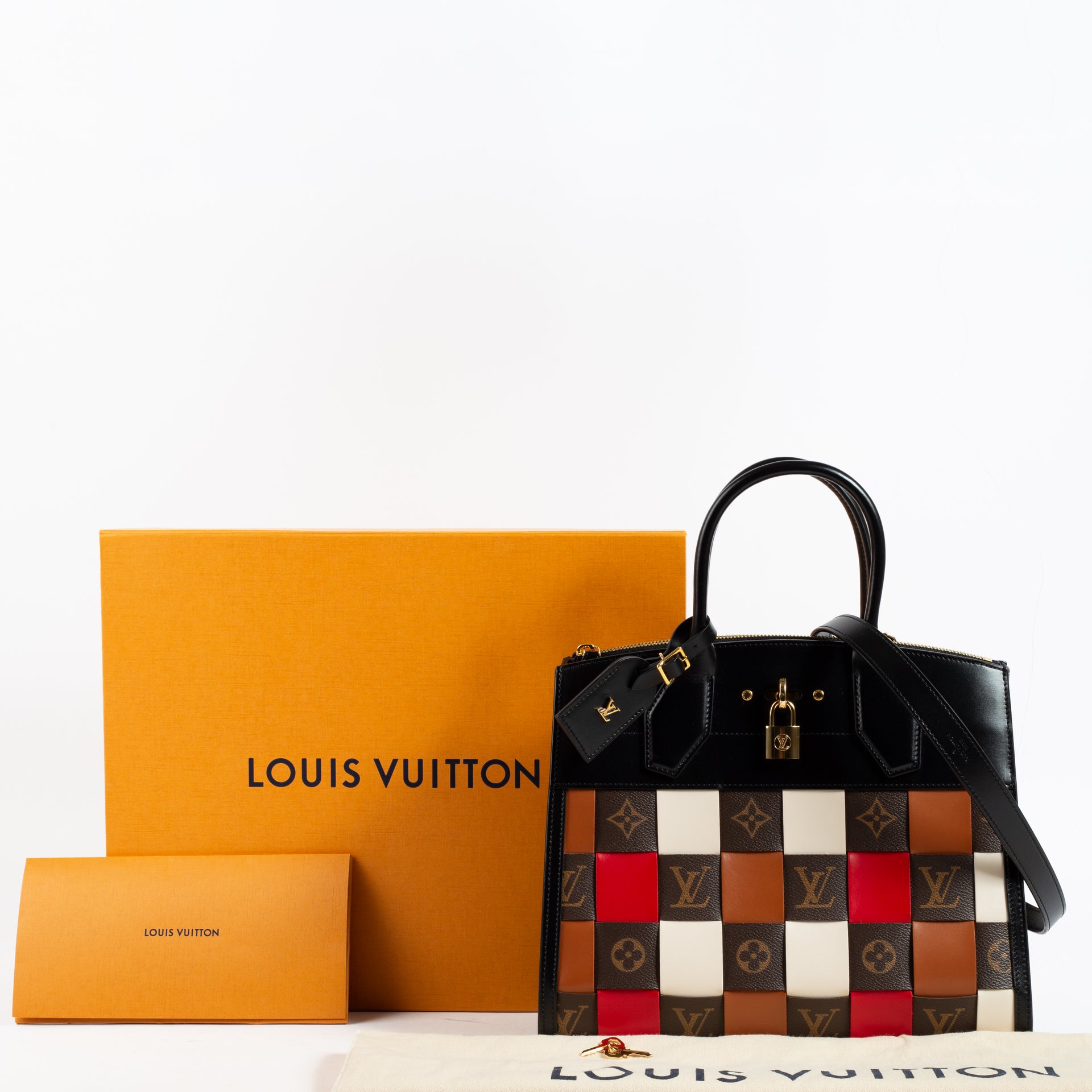 Shop the authentic Louis Vuitton Woven Leather City Steamer MM Bag on Labellov.com !