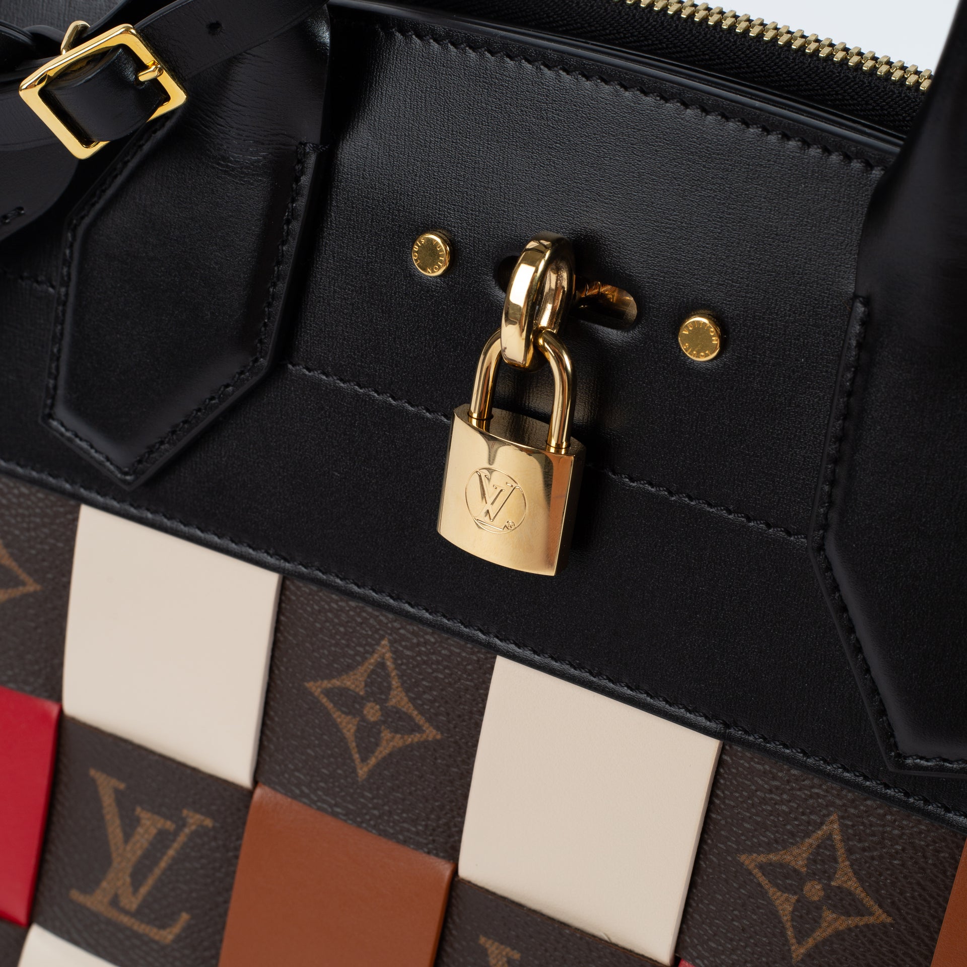 Shop the authentic Louis Vuitton Woven Leather City Steamer MM Bag on Labellov.com !