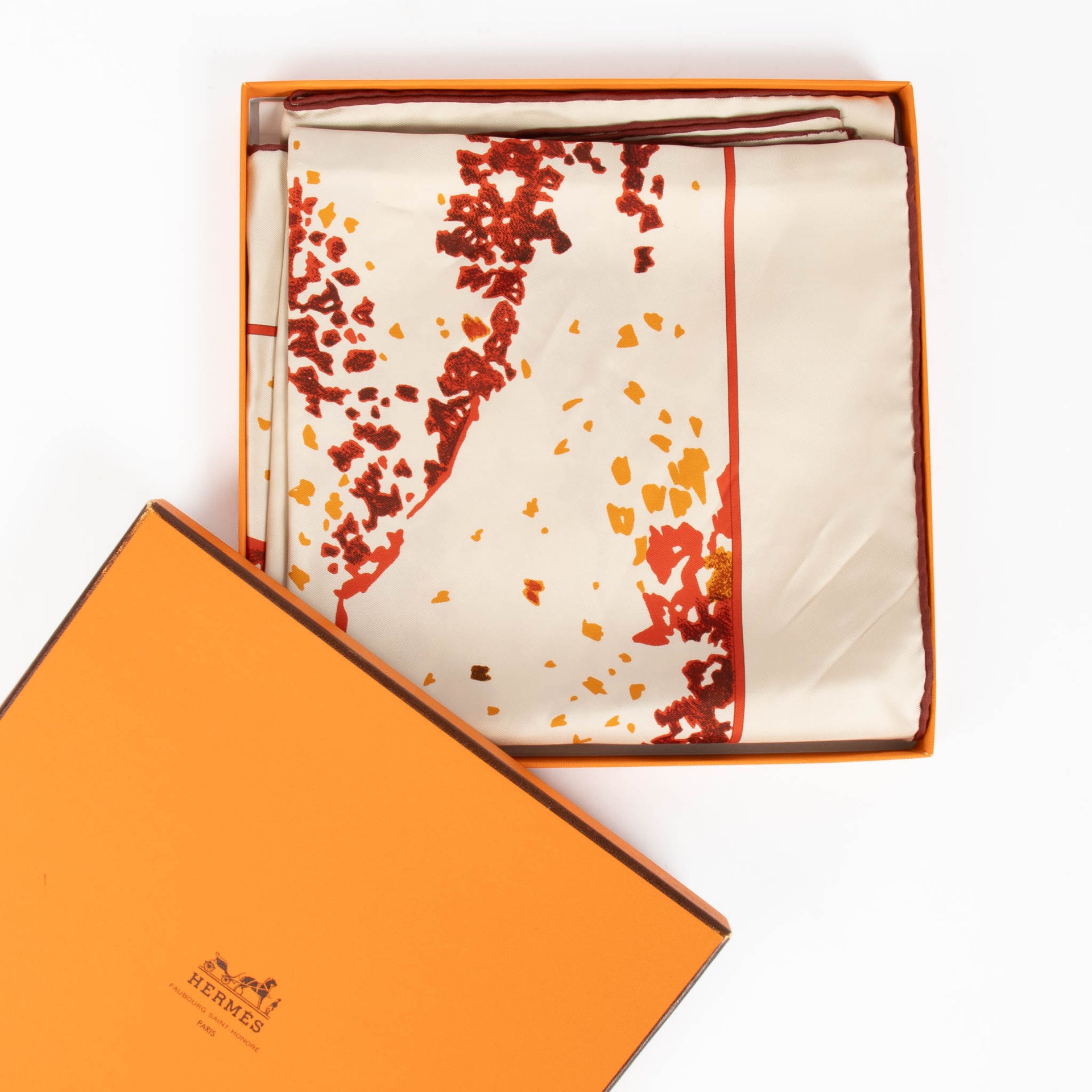 Hermès Carre de Soie 90 Trois Feuilles