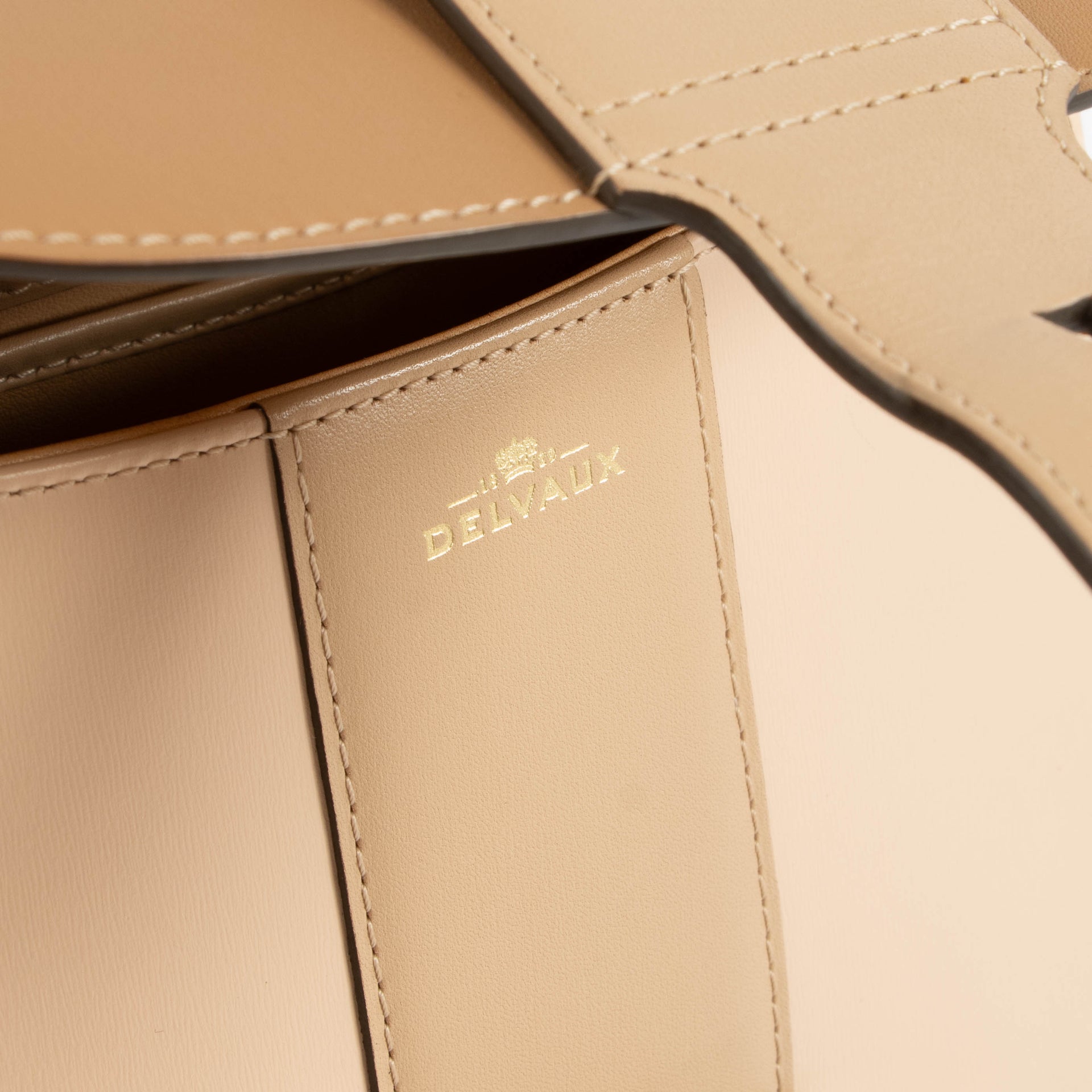Delvaux Nude Camaieux Box Calf Brillant Mini
