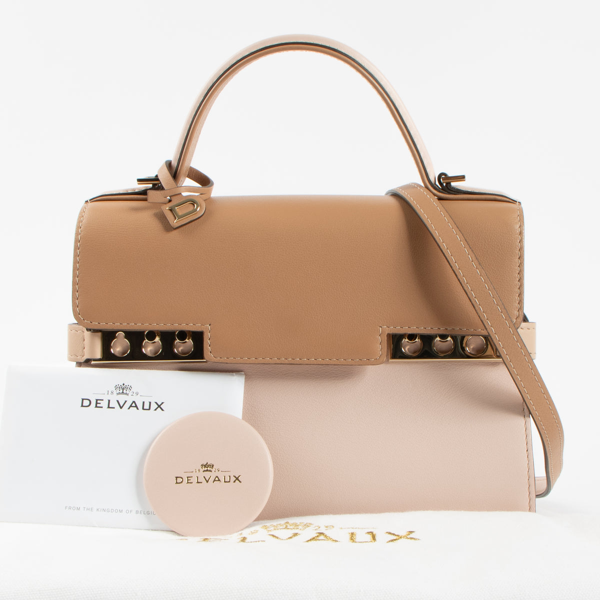 Shop the authentic Delvaux Nude Camaieux Calf Souple Tempête Mini Bag second hand on Labellov.com!
