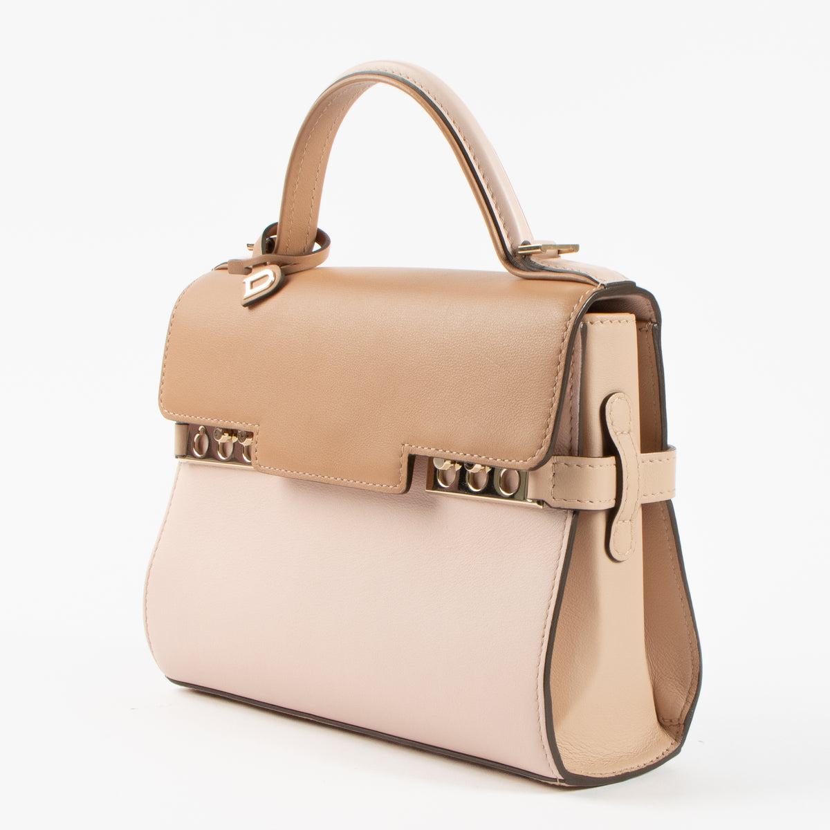 Shop the authentic Delvaux Nude Camaieux Calf Souple Tempête Mini Bag second hand on Labellov.com!
