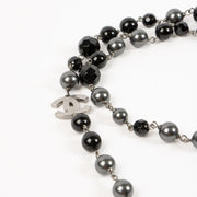 Shop the authentic Chanel 13V Black Fantasy Pearl Bead Long Necklace second hand on Labellov.com!