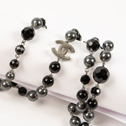 Shop the authentic Chanel 13V Black Fantasy Pearl Bead Long Necklace second hand on Labellov.com!
