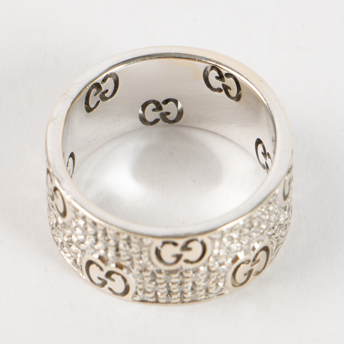 Gucci 18K White Gold Diamond Icon Stardust Ring