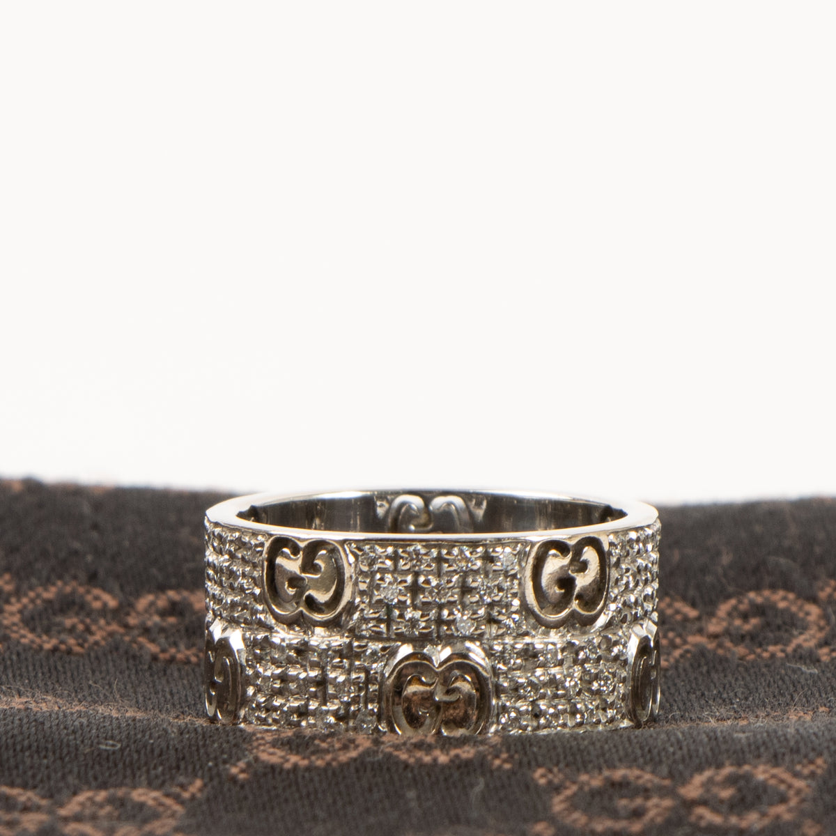 Gucci 18K White Gold Diamond Icon Stardust Ring