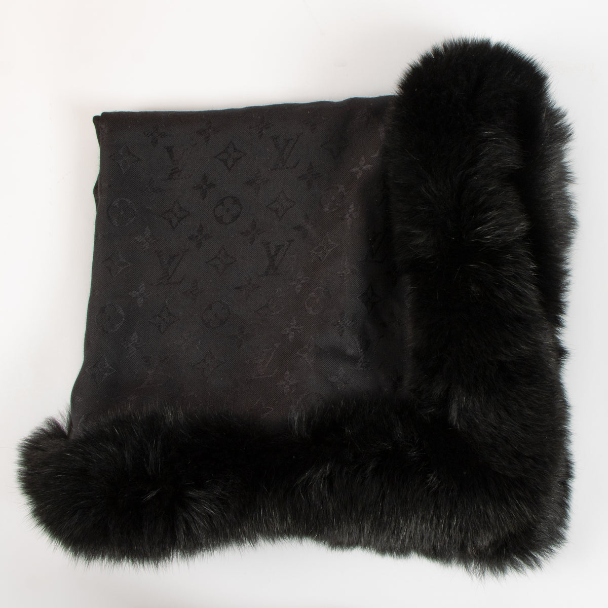 Shop the authentic Louis Vuitton Black Fox Fur Trimmed Monogram Shawl second hand on  Labellov.com!