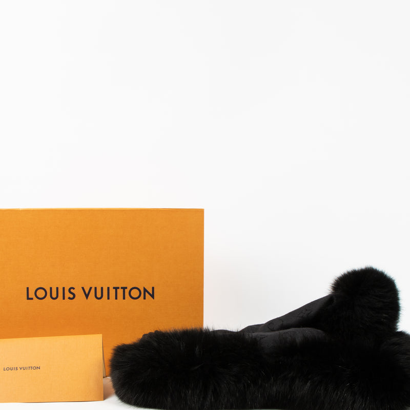 Shop the authentic Louis Vuitton Black Fox Fur Trimmed Monogram Shawl second hand on  Labellov.com!