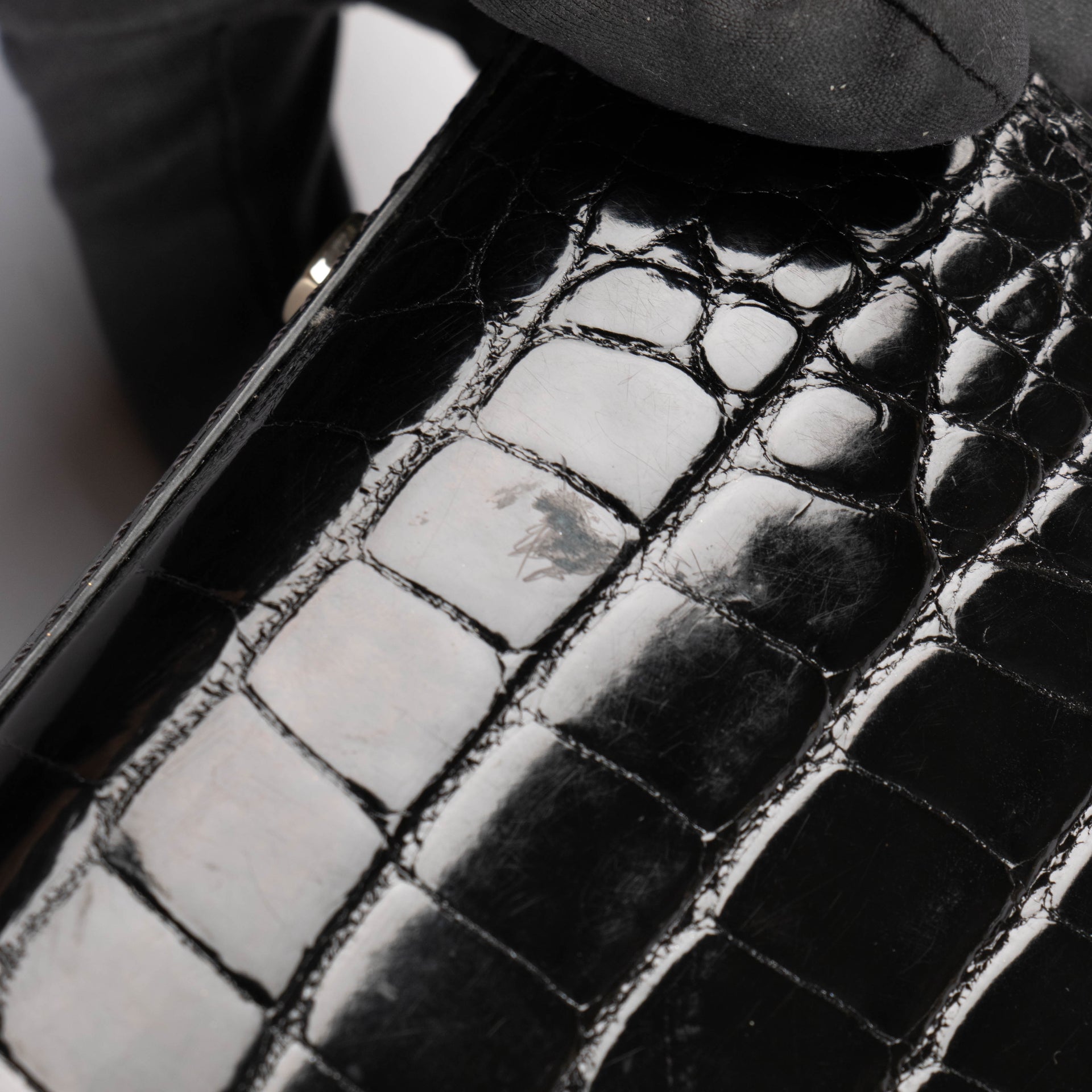 Shop this 100% authentic Delvaux Tempête Black Shiny Alligator Mini Bag at Labellov.com