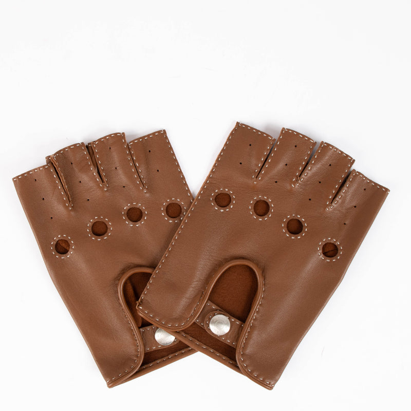 Shop the authentic Hermes Brown Leather Gloves second hand on Labellov.com
