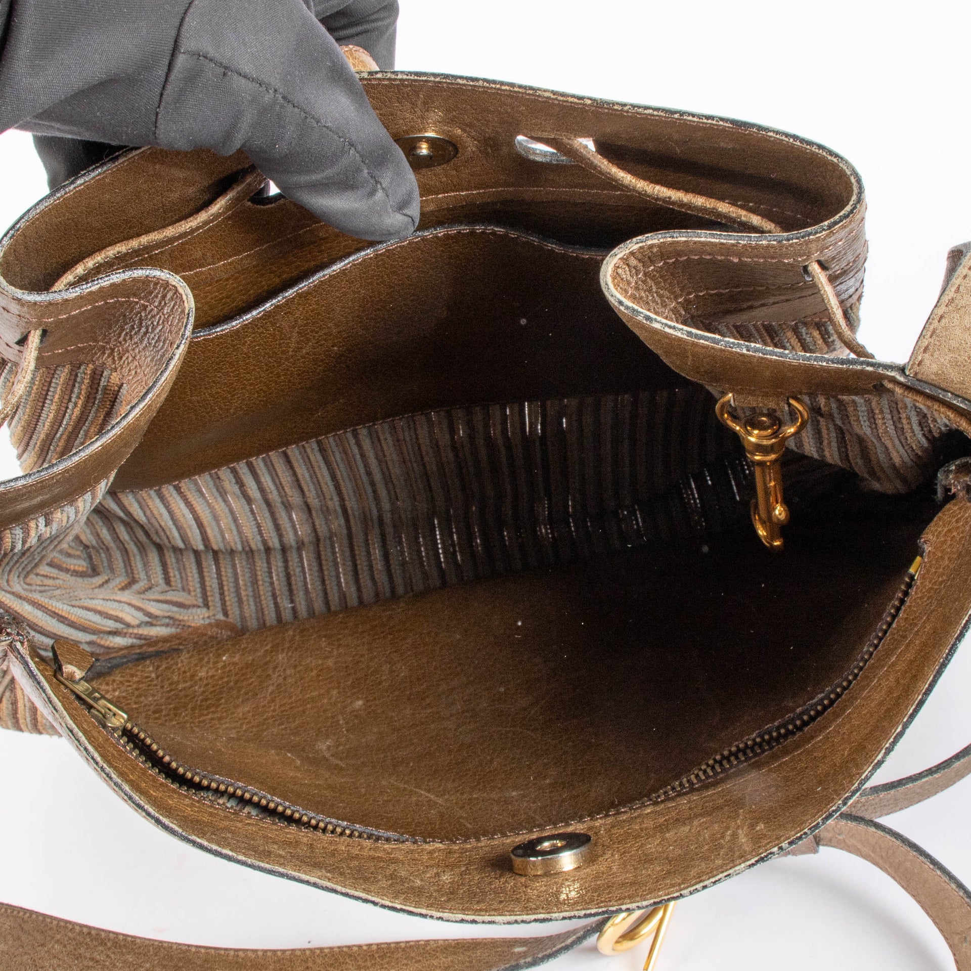 Shop this 100% authentic Delvaux Brown Toile de Cuir Shoulder Bag at Labellov.com