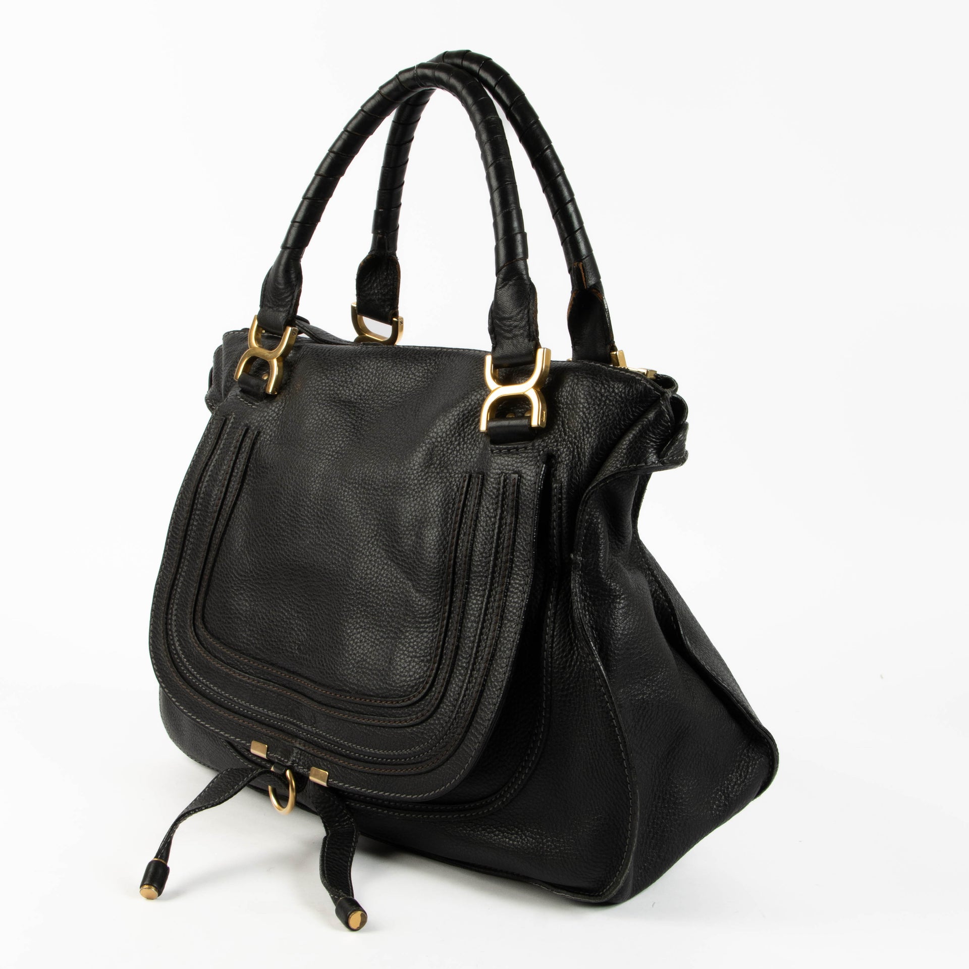 Shop this 100% authentic Chloé Black Medium Marcie Bag at Labellov.com