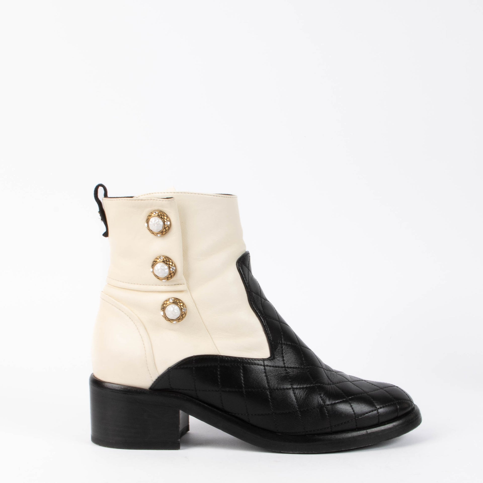 Chanel 17A Black/White Pearl Snaps Ankle Boots - Size 38,5