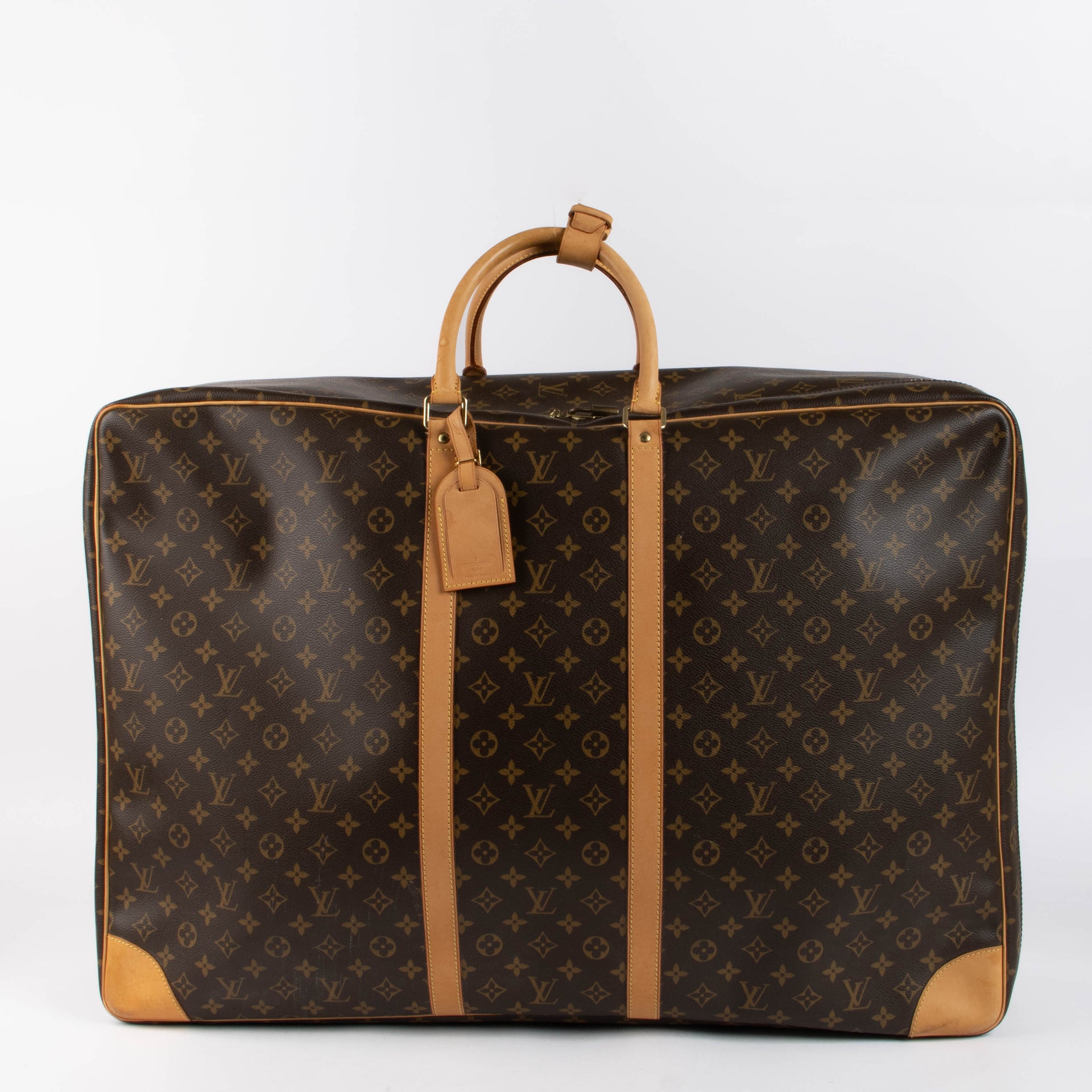 Shop the authentic Louis Vuitton Monogram Sirius 70 Travel Bag second hand on Labellov.com