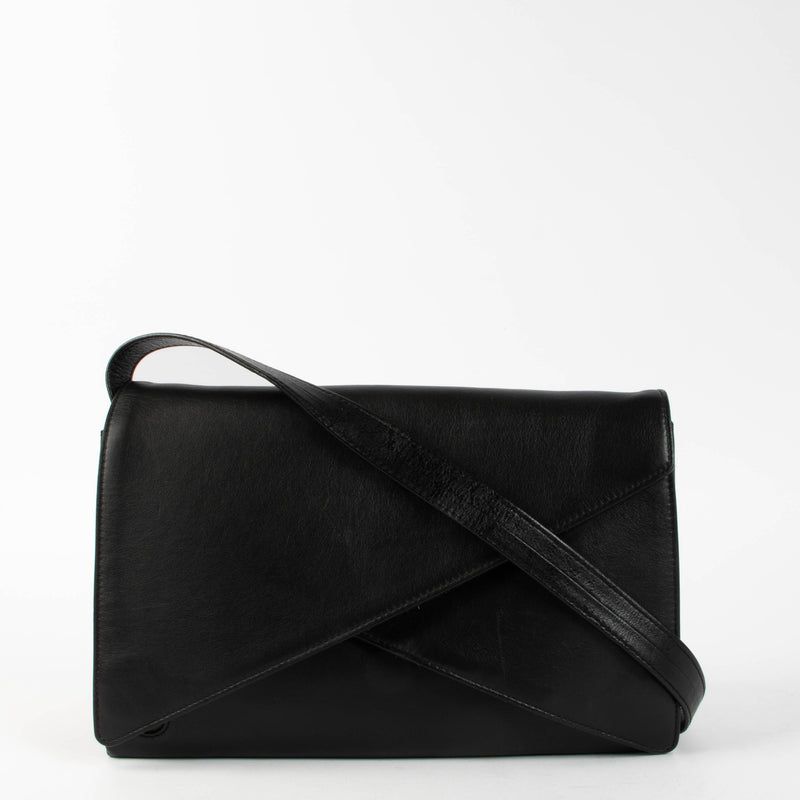 Shop this 100% authentic Bottega Veneta Black Envelope Bag at Labellov.com