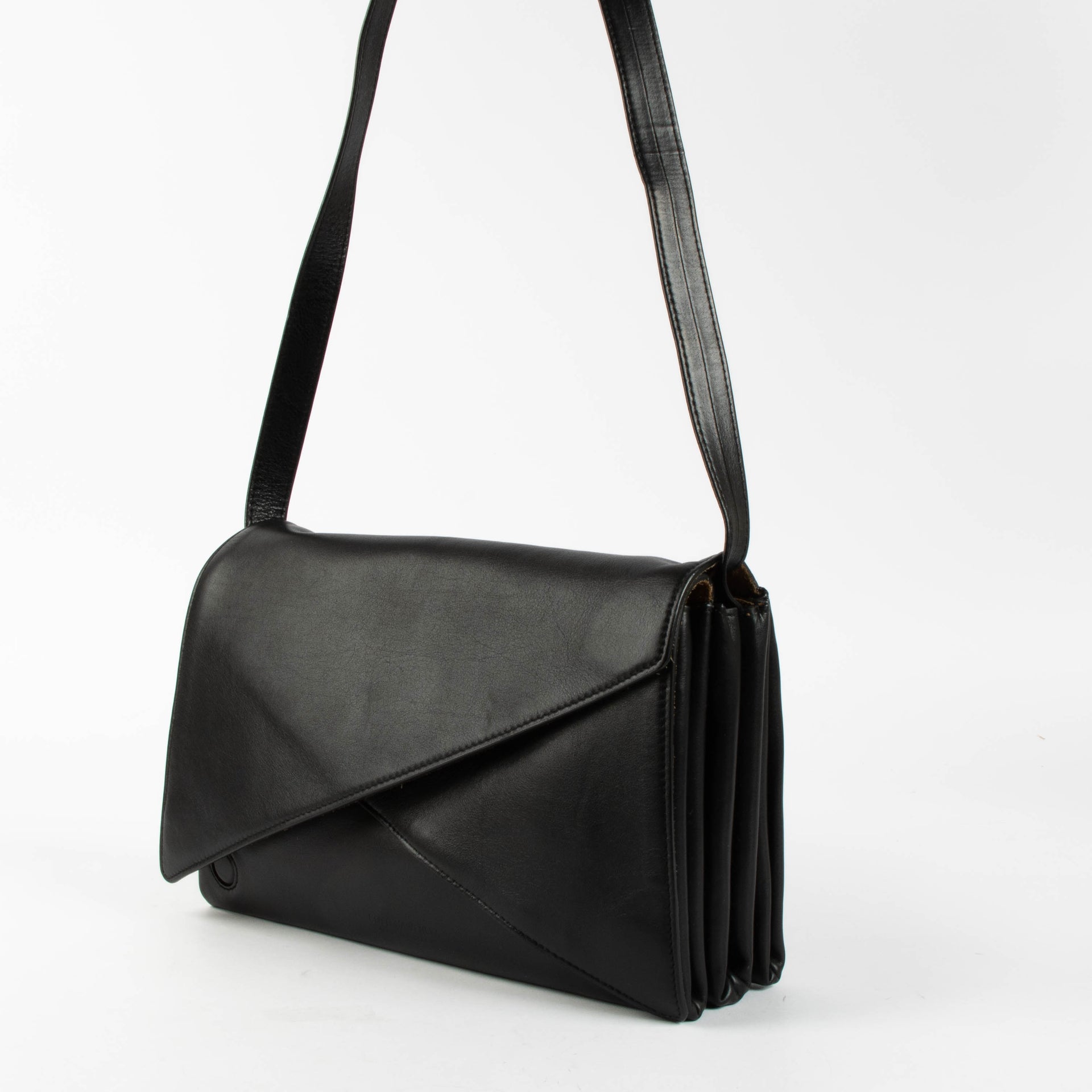 Shop this 100% authentic Bottega Veneta Black Envelope Bag at Labellov.com