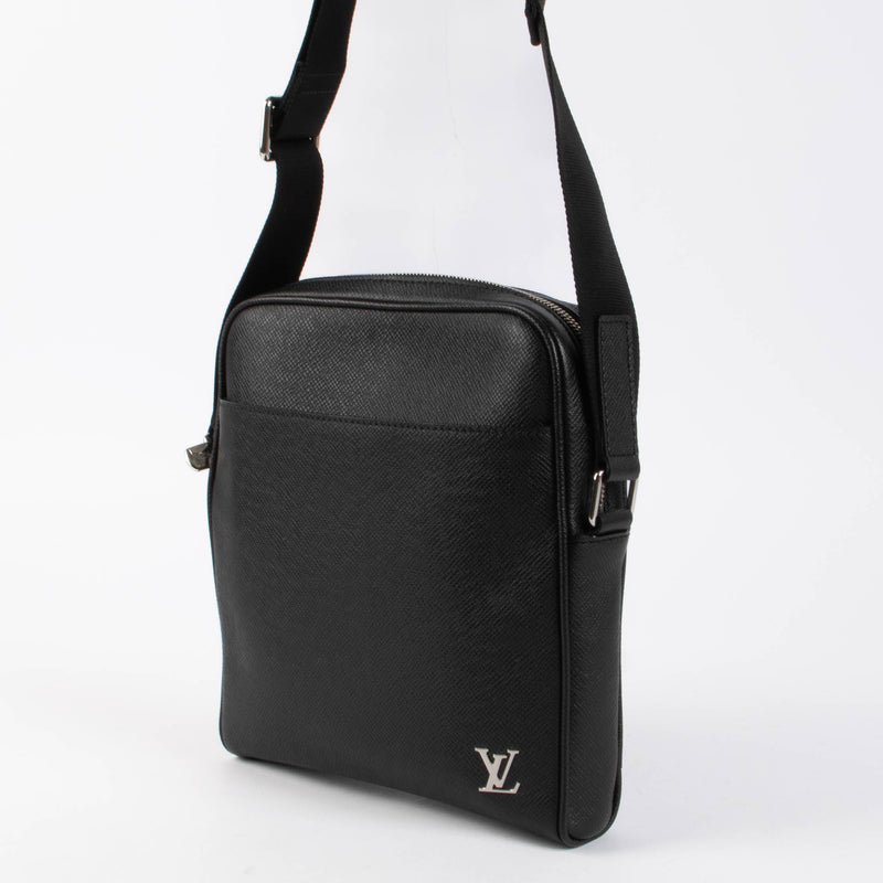 Louis Vuitton Black Taiga Leather Alex Messenger Bag