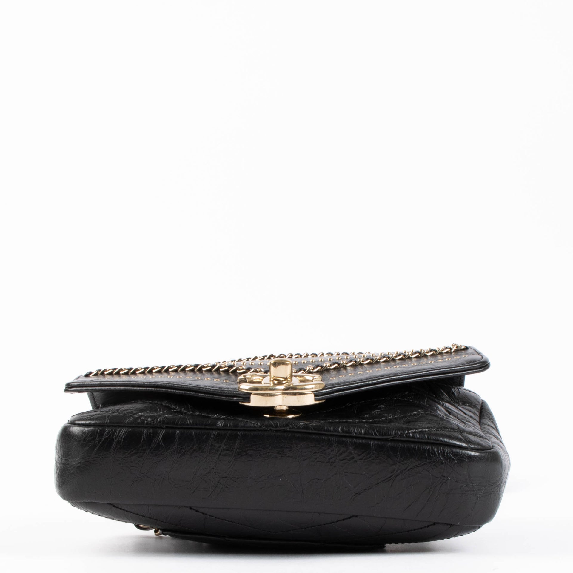 Shop this 100% authentic Chanel Black Chevron Chain Mini Flap Bag at Labellov.com.