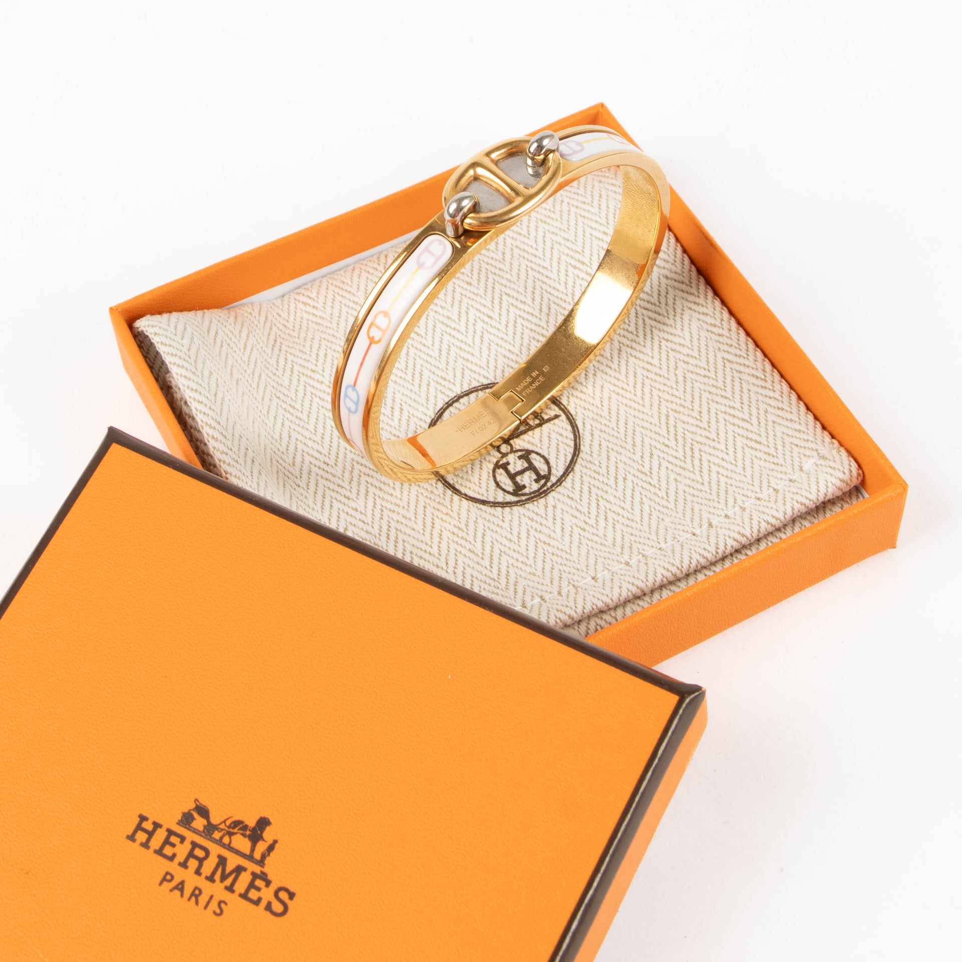 Shop this 100% authentic Hermès Mini Clic Chaîne d’Ancre Bracelet at Labellov.com