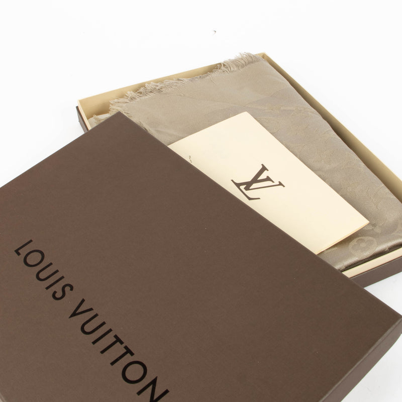Louis Vuitton Verone Monogram Classique Shawl