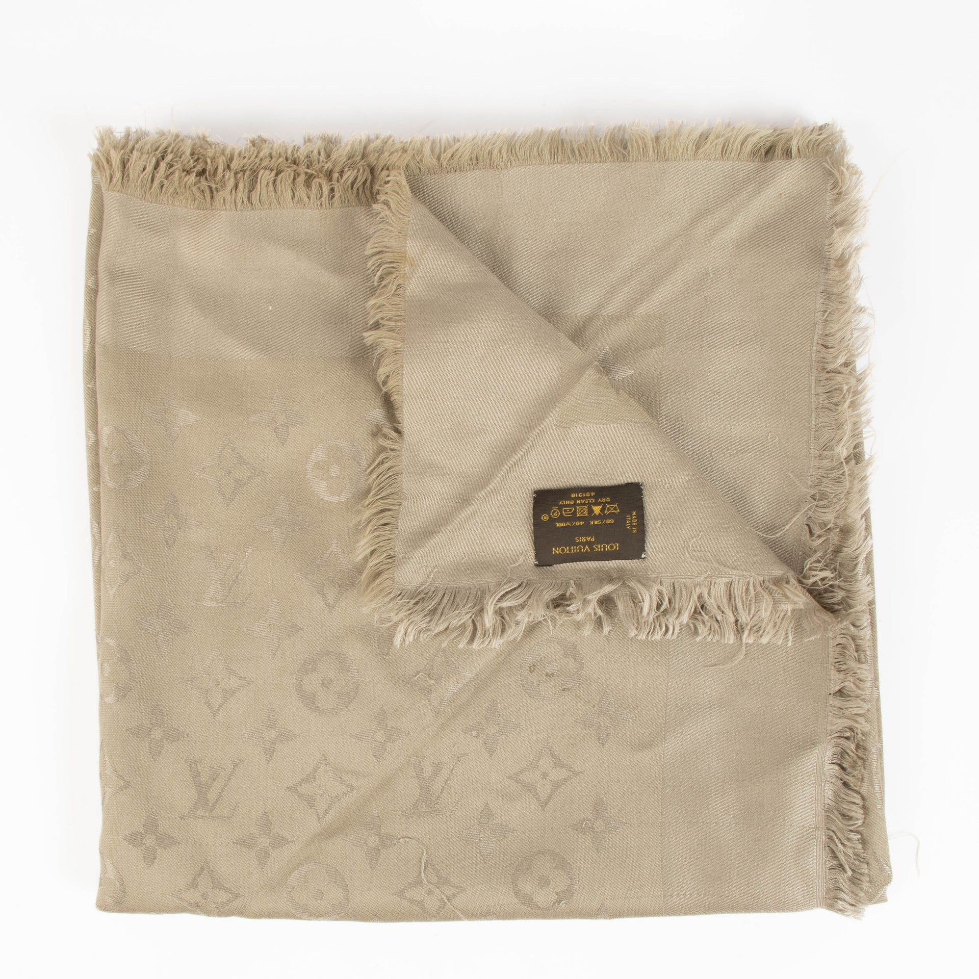 Louis Vuitton Verone Monogram Classique Shawl