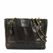 Shop the authentic Chanel Black Vintage Tote Bag pre-loved on Labellov.com