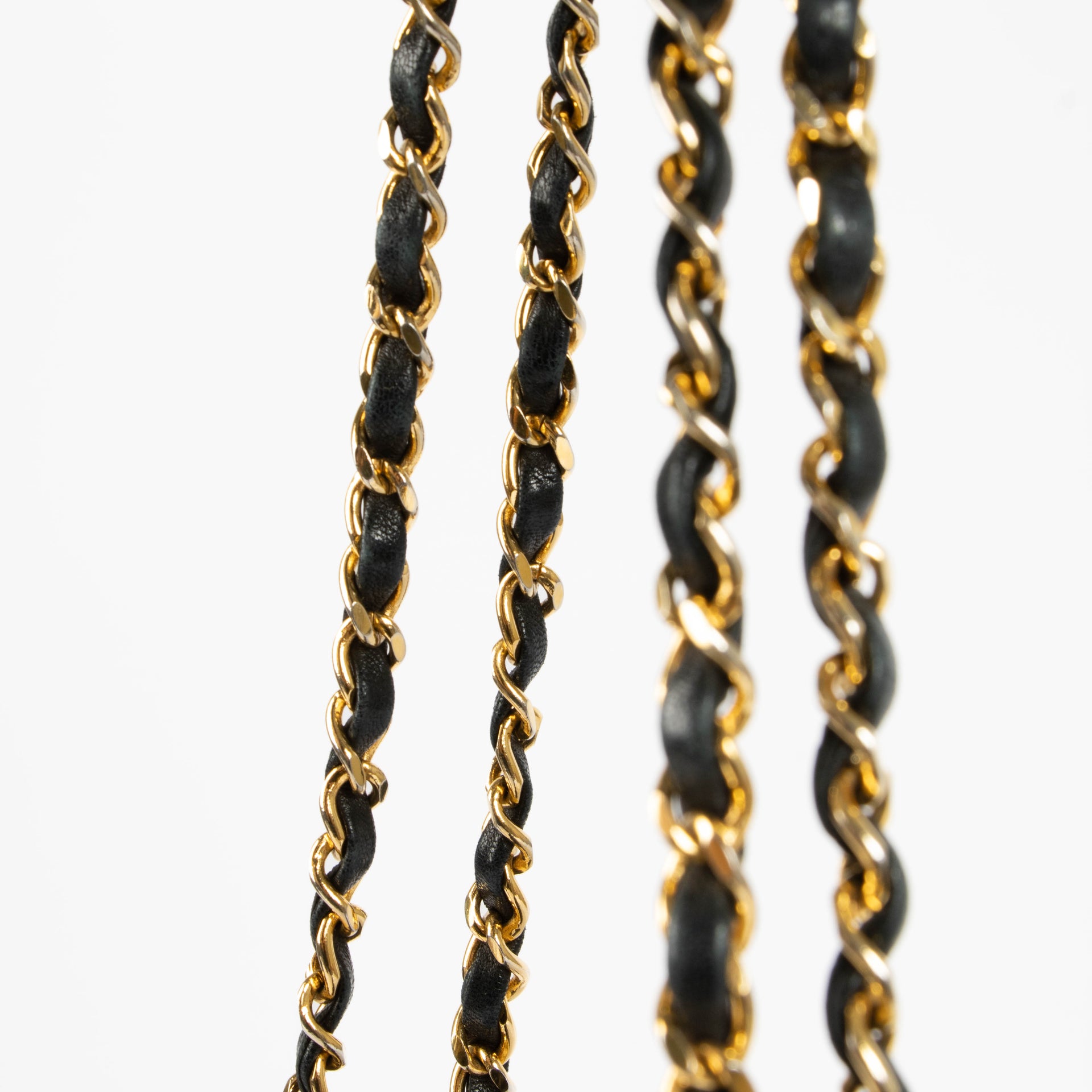 Shop the authentic Chanel Black Vintage Tote Bag pre-loved on Labellov.com