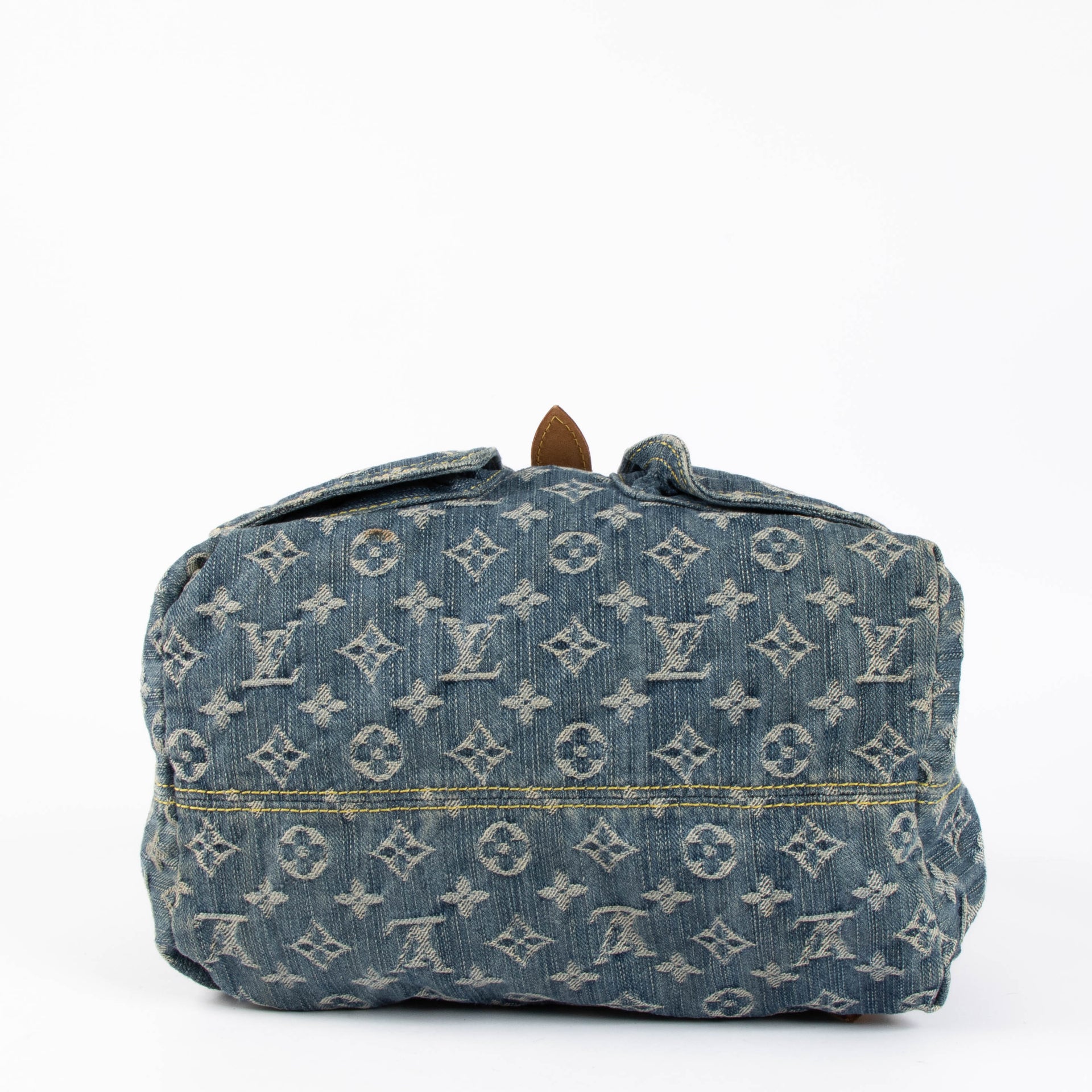 Shop the authentic Louis Vuitton Blue Monogram Denim Sac A Dos GM second hand on Labellov.com