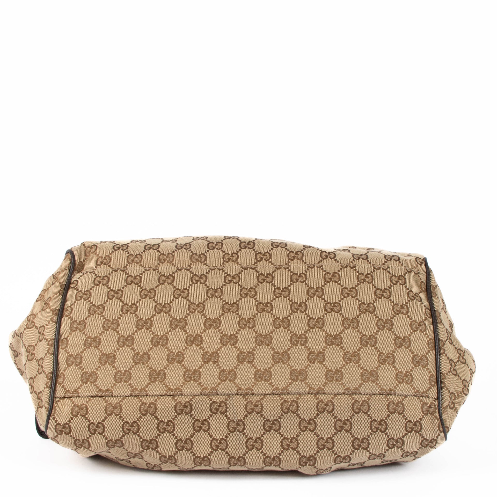Shop the authentic Gucci GG Canvas Sukey Boston Bag second hand on Labellov.com