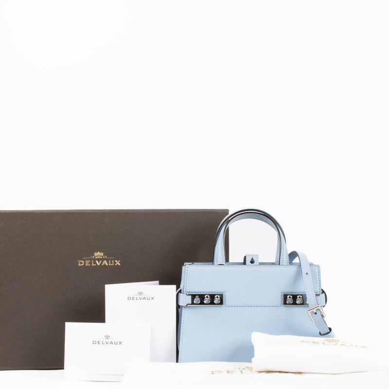 Shop the authentic Delvaux Azure Jumping Calf Tempête Crush Small Bag second hand on Labellov.com