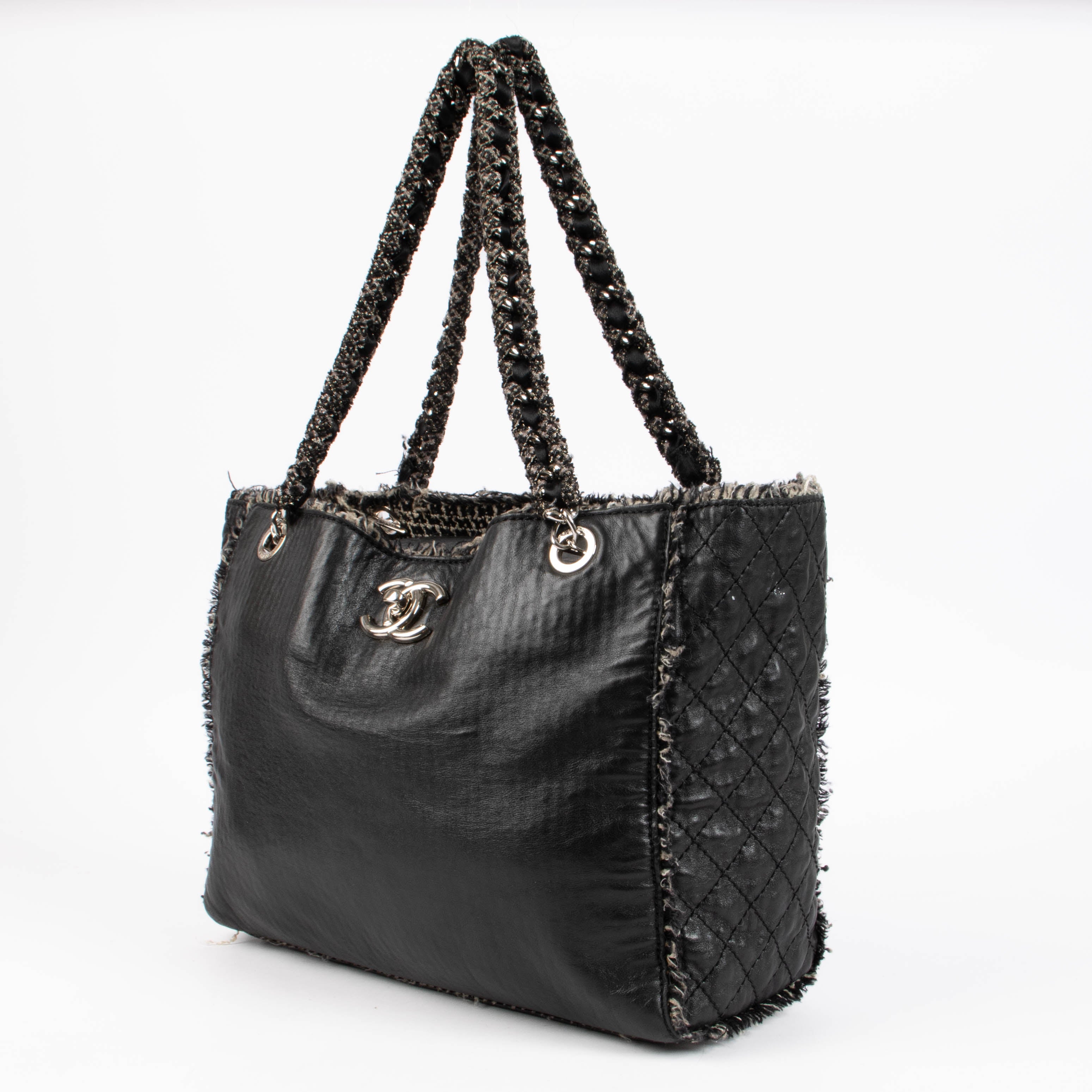 Chanel Black Calfskin Tweed Trim Tote bag – Labellov