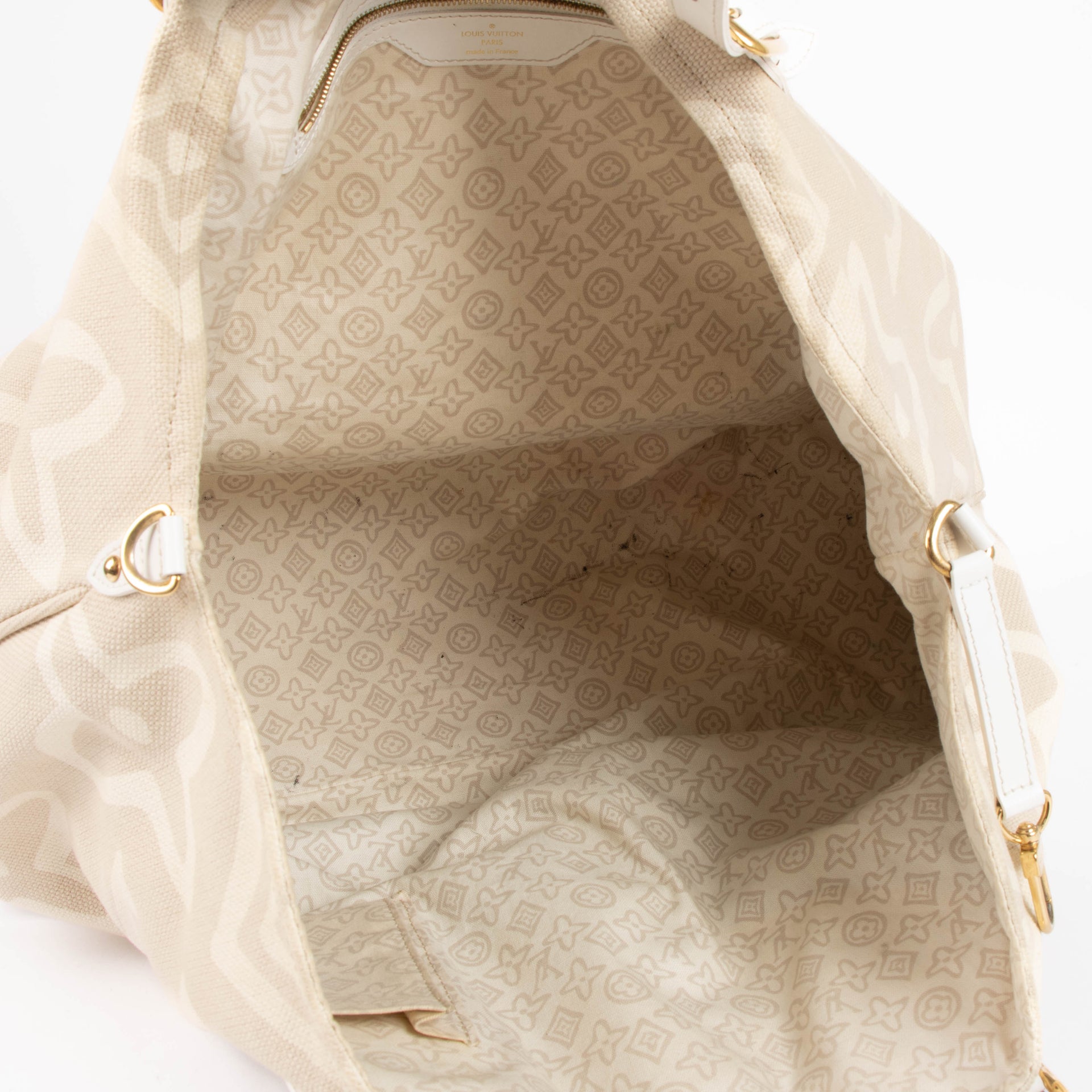 Shop this authentic Louis Vuitton Pink Canvas Tahitienne Cabas GM pre-loved on Labellov.com