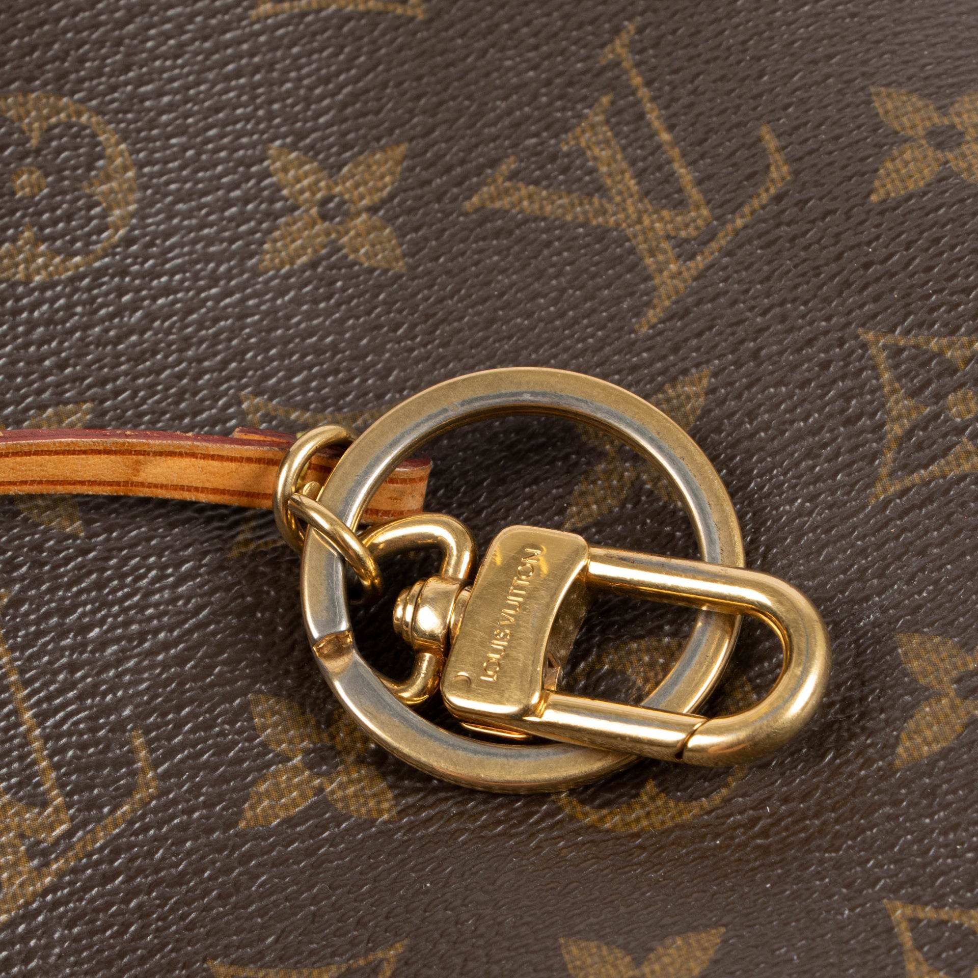 Louis Vuitton Monogram Artsy MM Bag