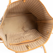 shop this authentic Louis Vuitton Monogram Neverfull MM pre-loved on Labellov.com 
