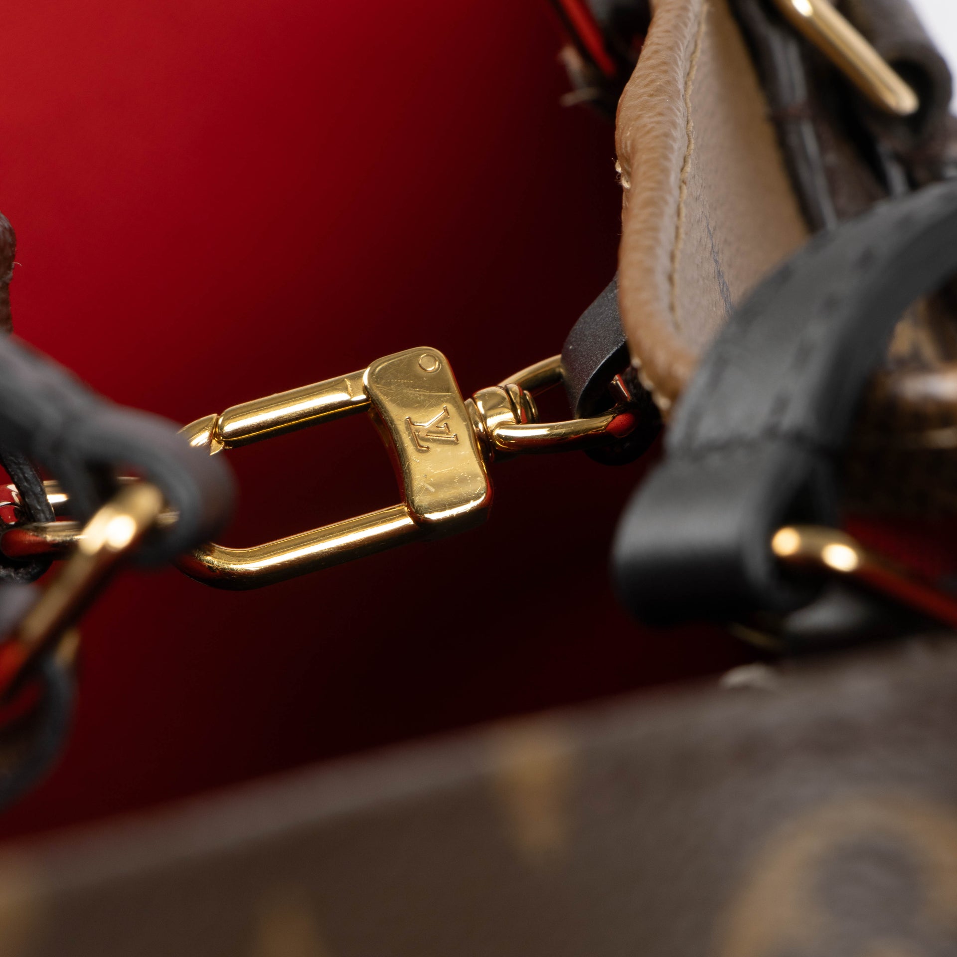 Shop this authentic Louis Vuitton Monogram Onthego GM pre-loved on Labellov.com 