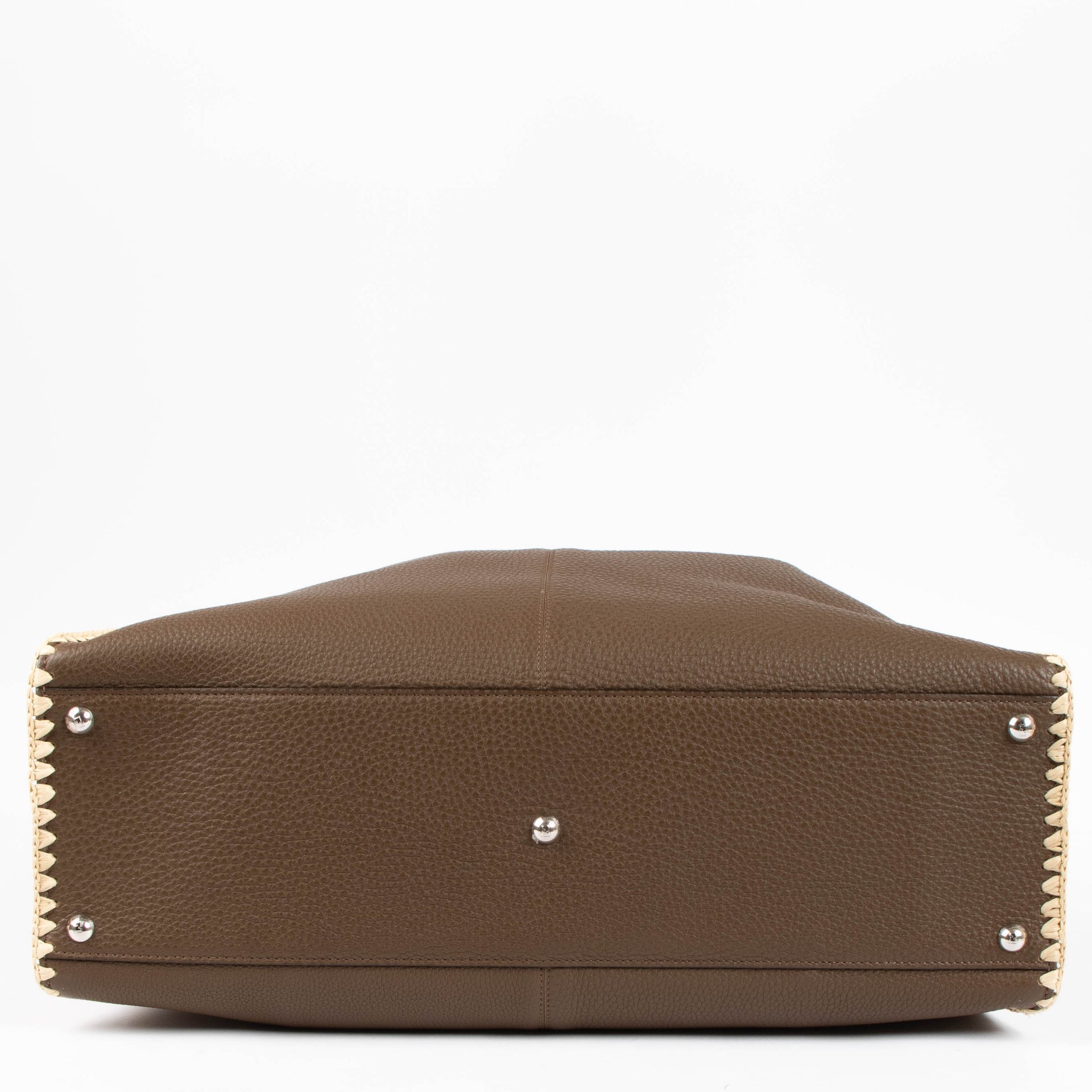 Shop the authentic Fendi Brown Raffia Trim Large Peekaboo X-Lite Bag second hand on Labellov.com