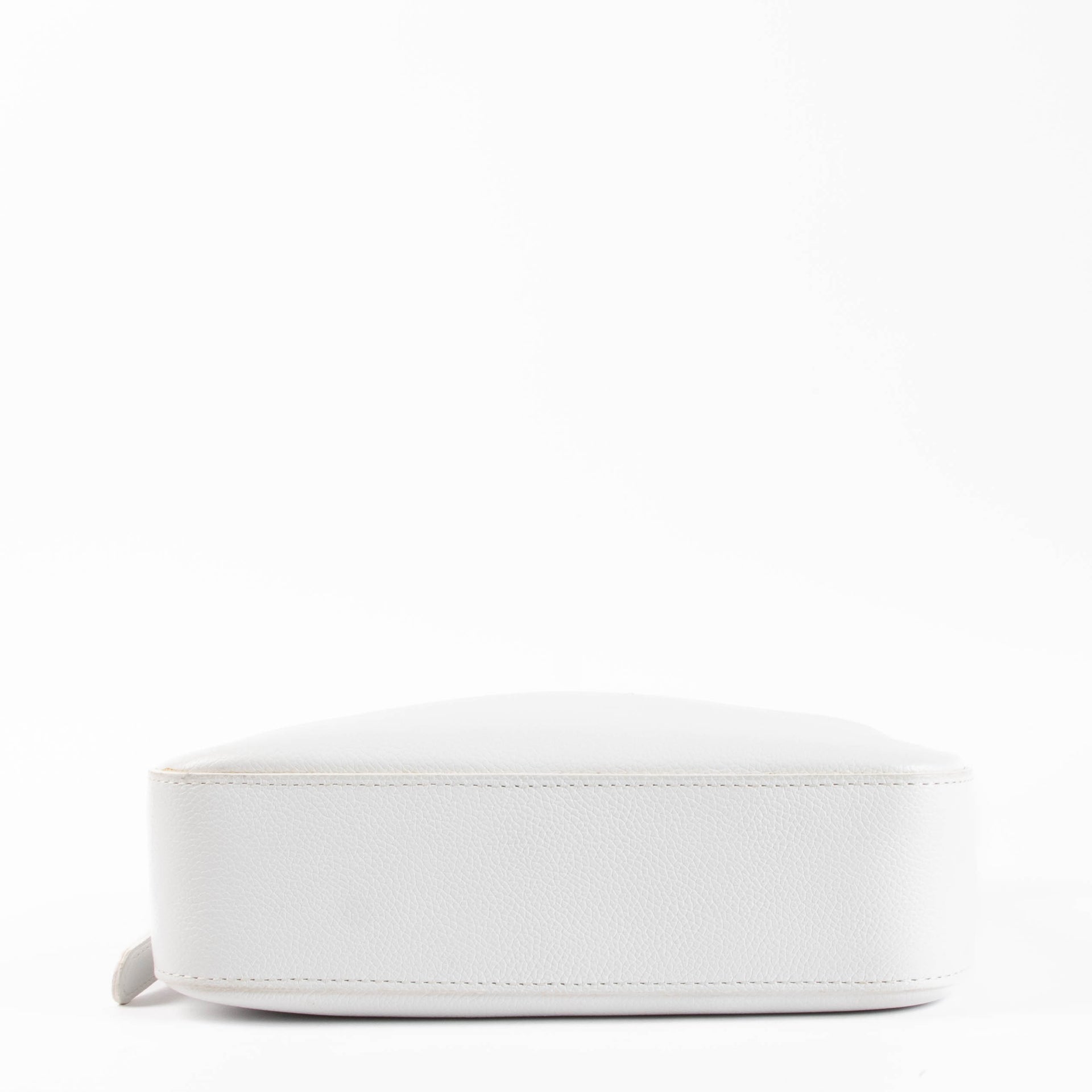Shop the authentic Delvaux White Trotteur Mascotte Bag second hand on Labellov.com