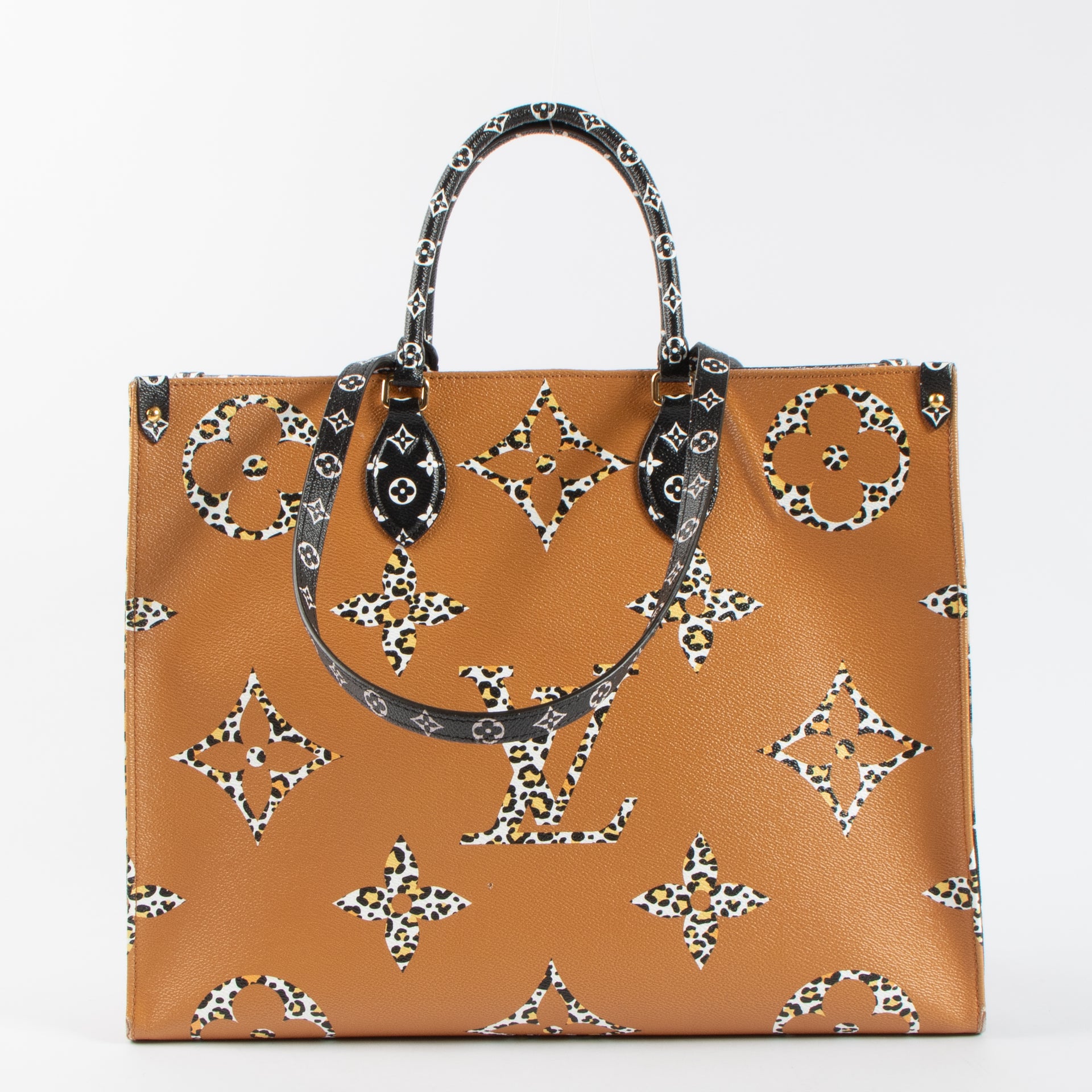 Shop the 100% authentic Louis Vuitton Monogram Jungle Onthego GM Bag second hand on Labellov.com!