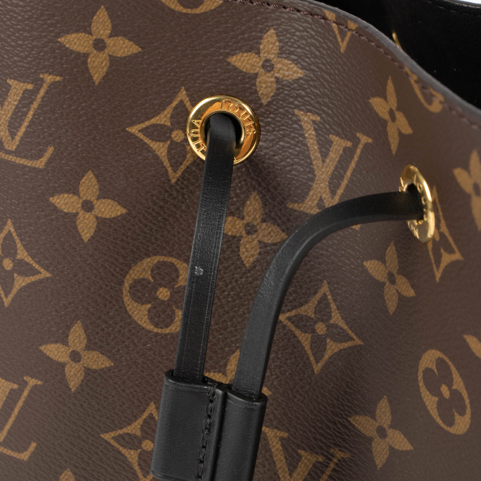Louis Vuitton Néo Noe MM Bucket Bag