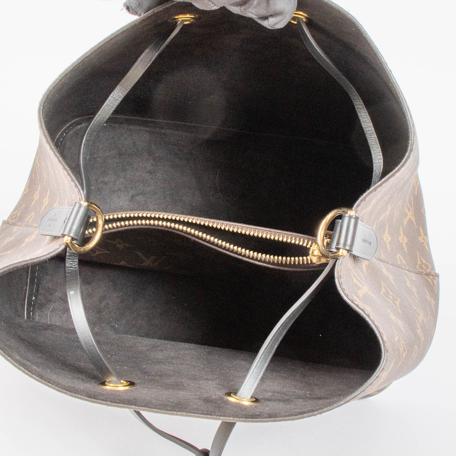 Louis Vuitton Néo Noe MM Bucket Bag