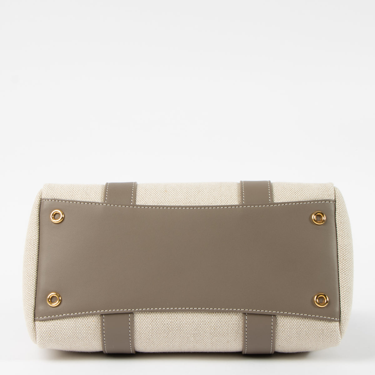 Shop this authentic Loro Piana Natural/Almond Tree Canvas Loom L25 Bag pre-loved on labellov.com