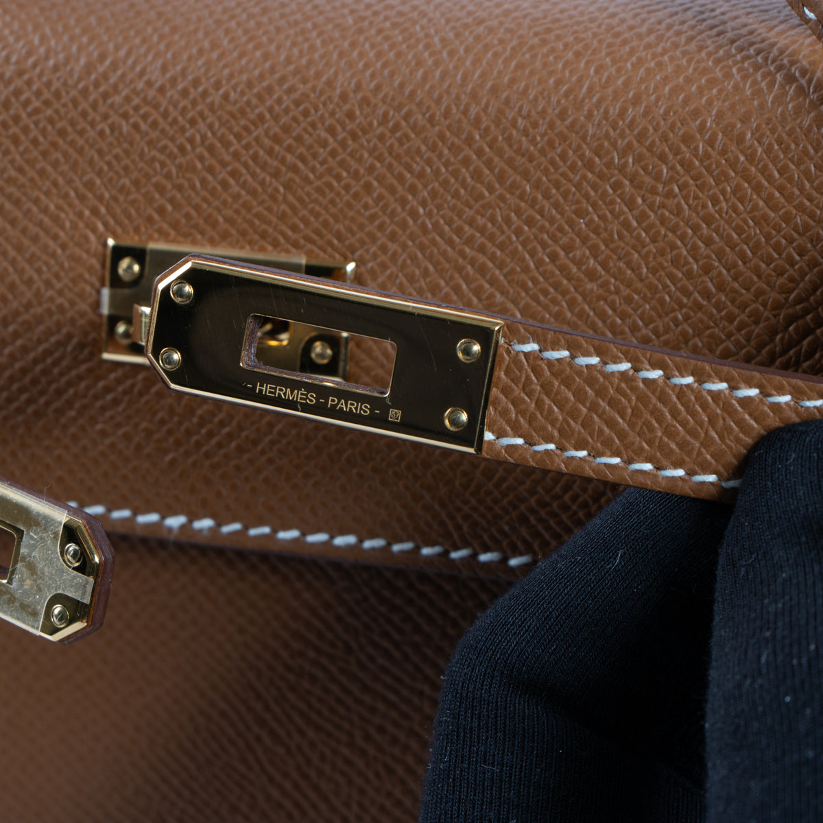 Hermès Kelly 25 Gold Epsom GHW