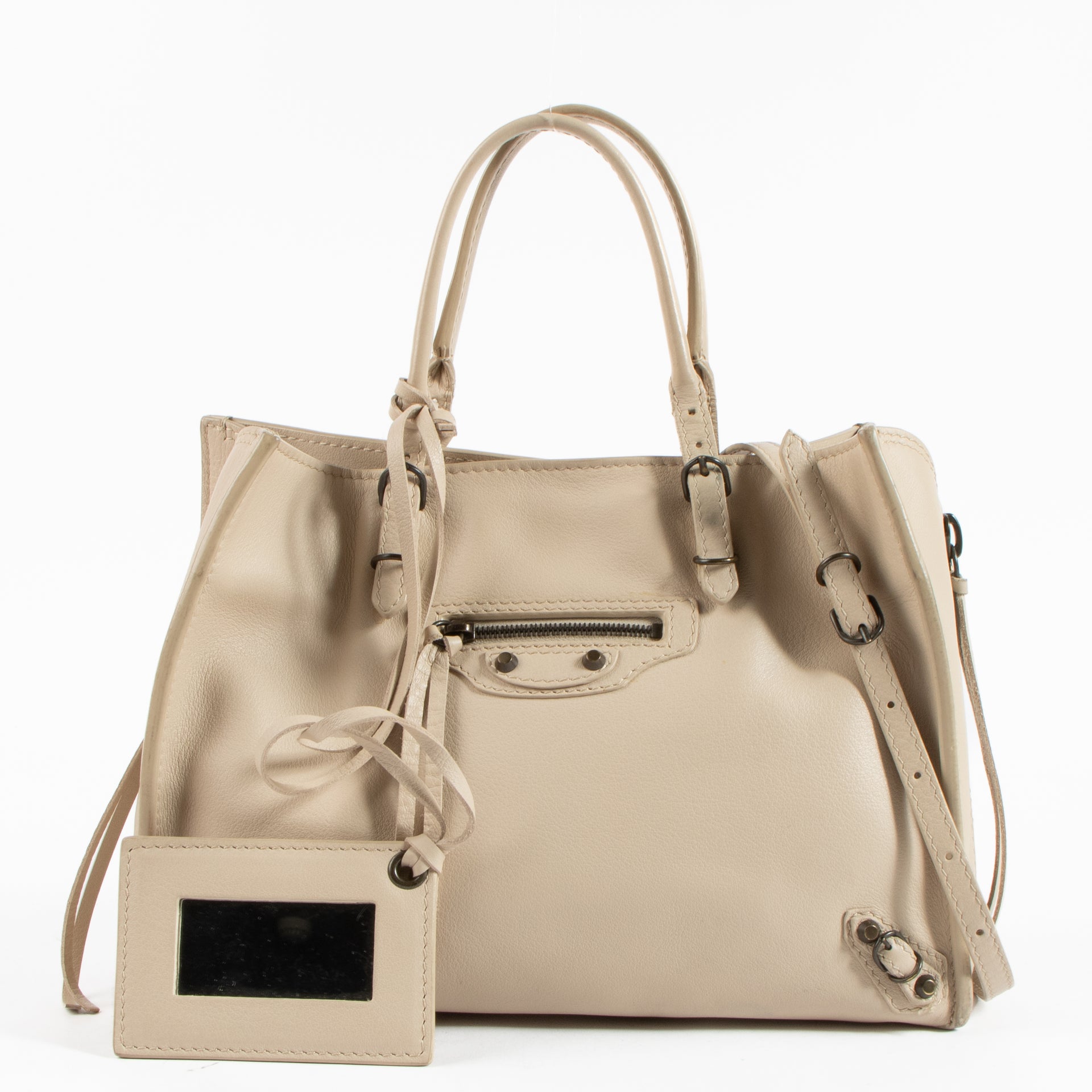 Shop the authentic Balenciaga Beige Papier A6 Bag on Labellov.com !