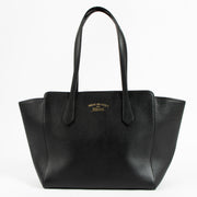 Shop the authentic Gucci Black Leather Medium Swing Bag on Labellov.com !
