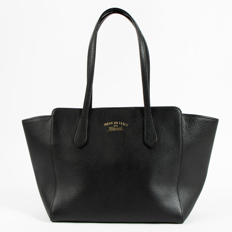 Shop the authentic Gucci Black Leather Medium Swing Bag on Labellov.com !