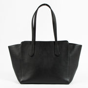Shop the authentic Gucci Black Leather Medium Swing Bag on Labellov.com !