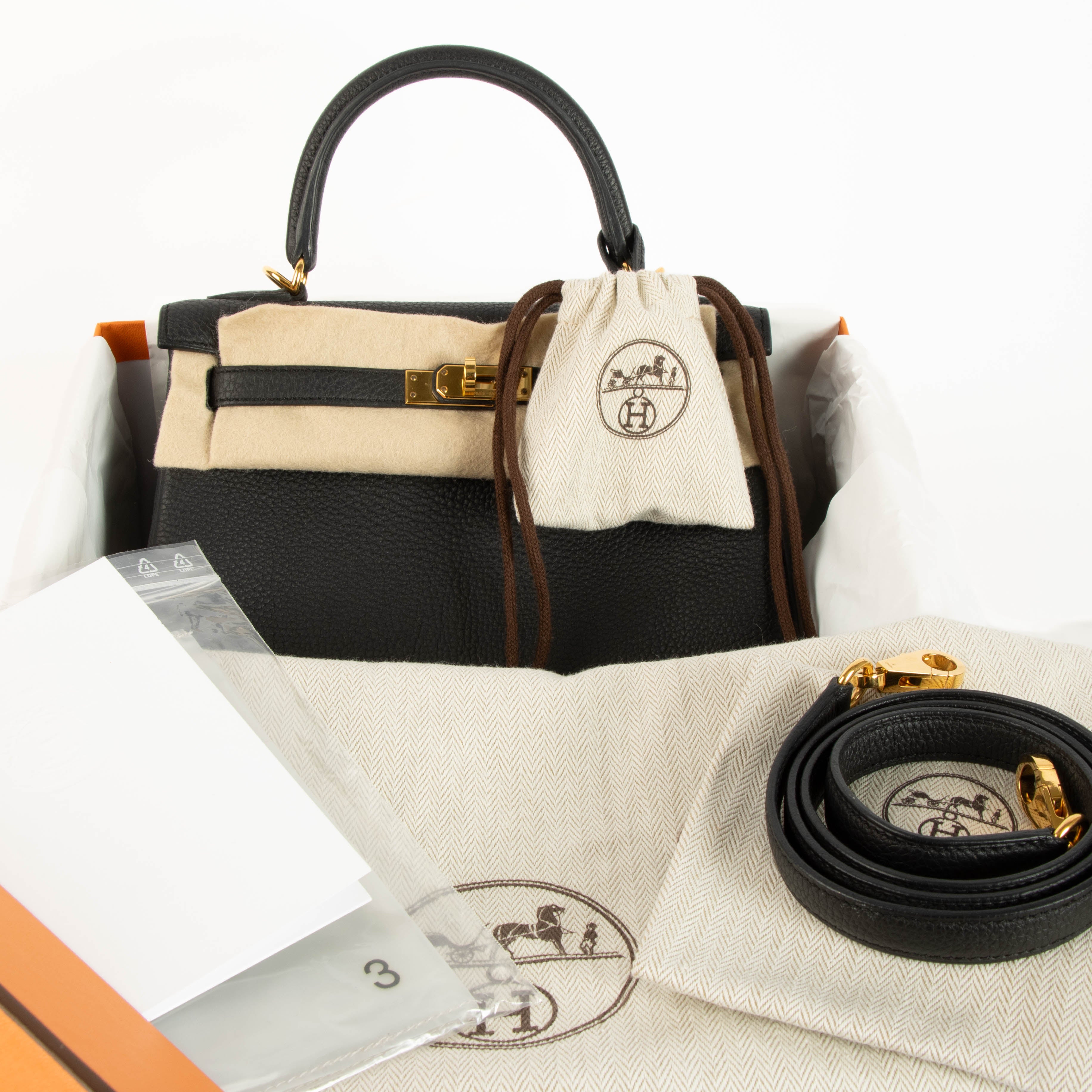 Hermès Kelly 25 Black Togo GHW – Labellov