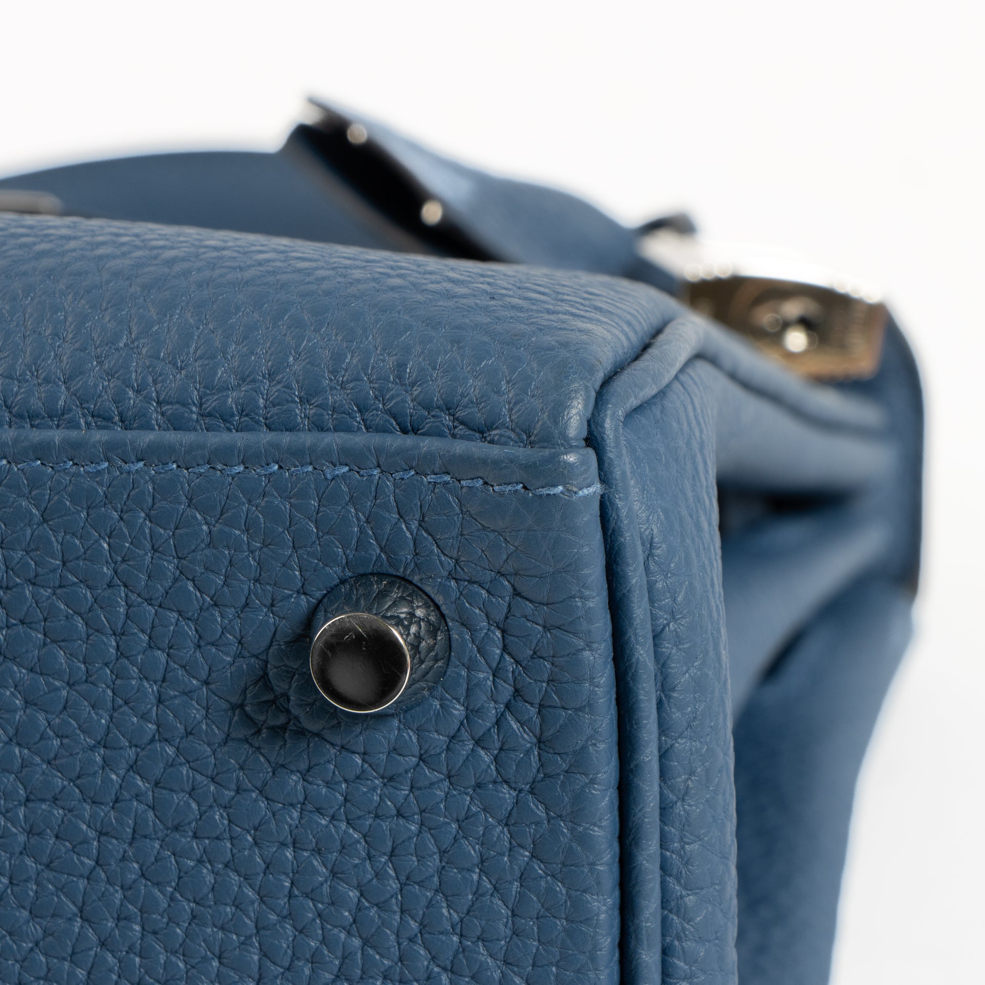 Hermès Kelly 25 Bleu Tie Togo PHW